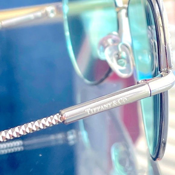 ❌SOLD❌ New TIFFANY & CO Diamond Point Sunglasses - Picture 5 of 10